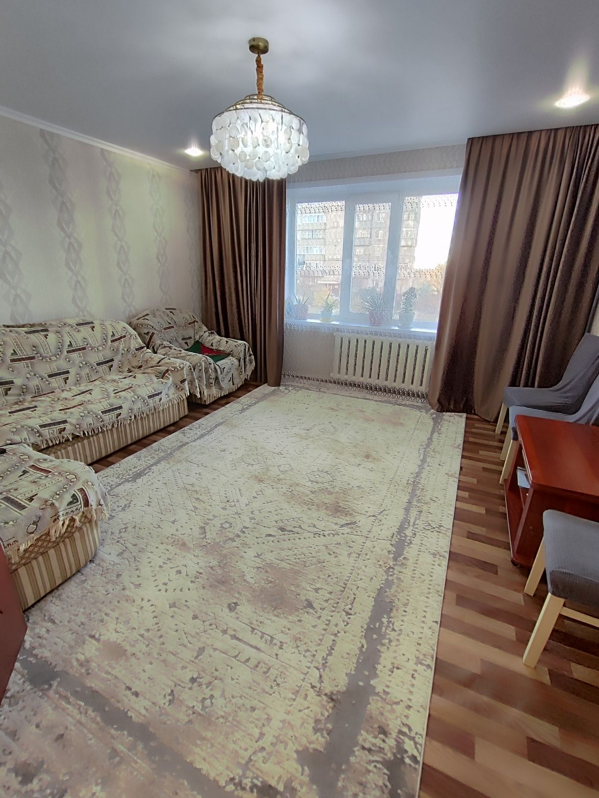 Продается 2-комн (9-43, 1 эт)