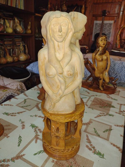 Ръчно изработена колекция от дърво и кристали