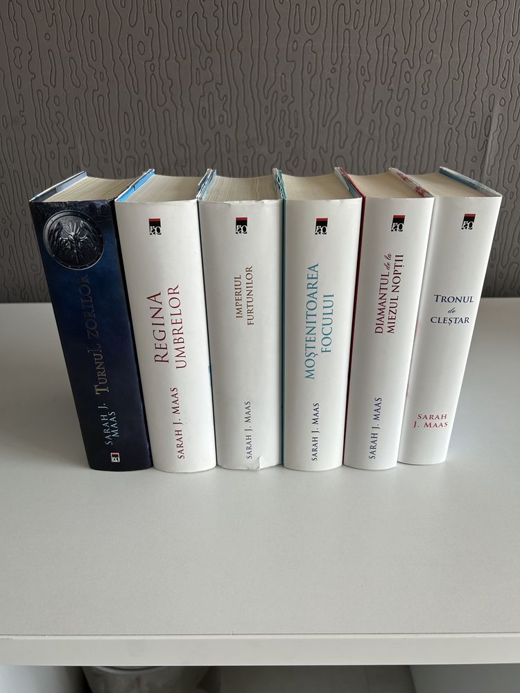 Seria tronul de clestar TOG sarah j maas