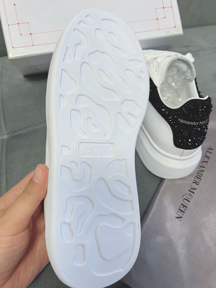 Adidasi Alexander Mcqueen Crystal White Black