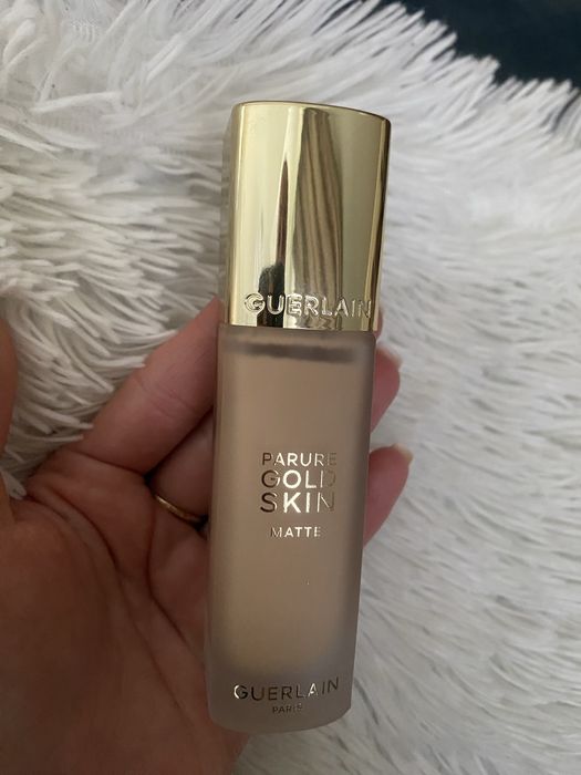 Продам тональный крем Guerlain