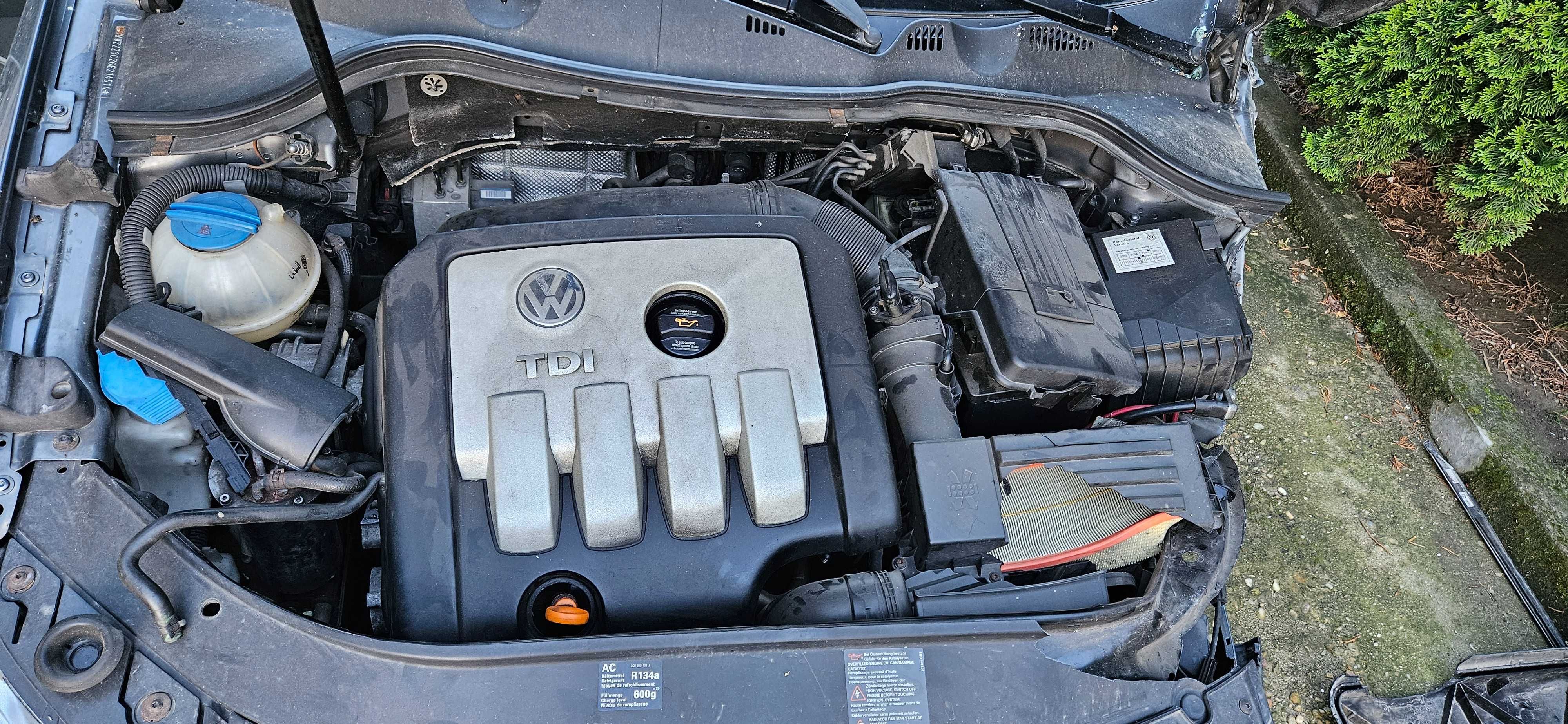 Volkswagen Passat avariat