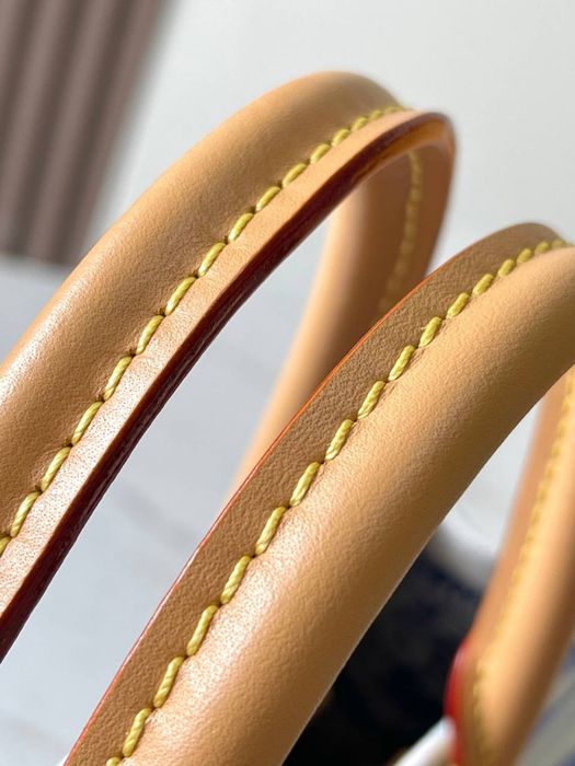 Geanta Louis Vuitton OnTheGo By the Pool