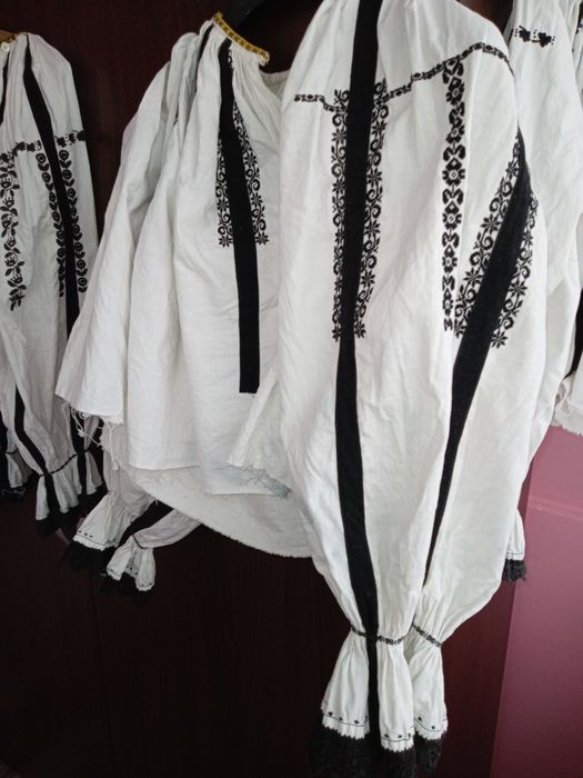 Ie tradițională Tara Fagarasului