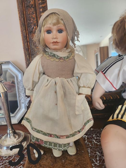 Порцеланова кукла