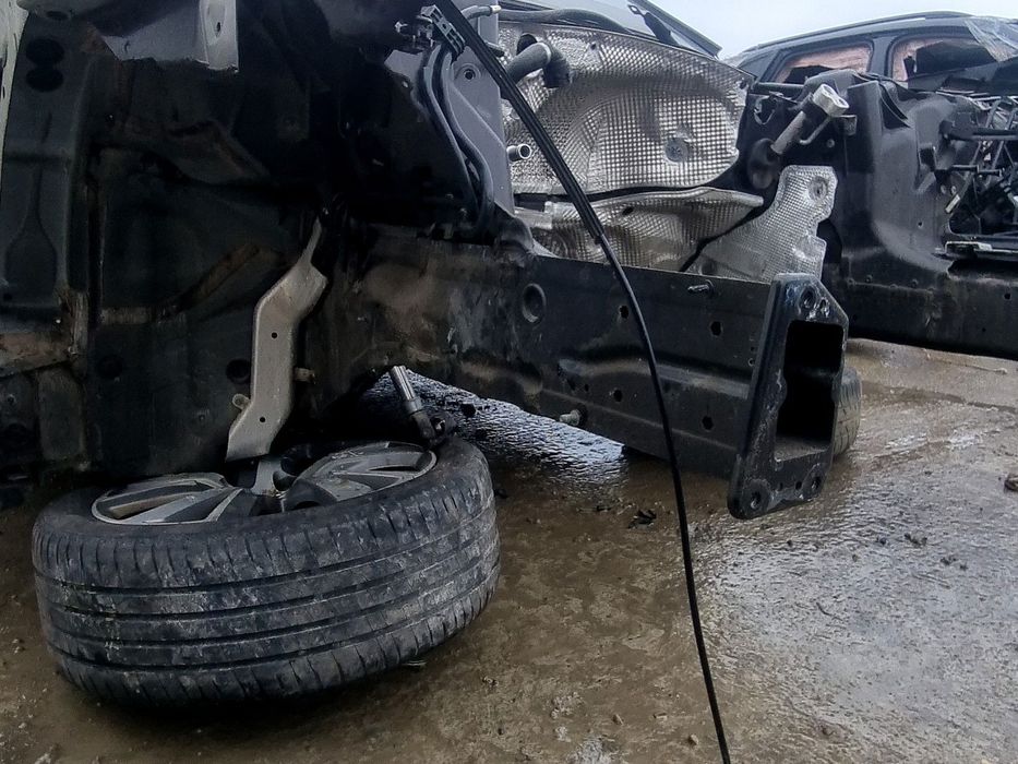 Lonjeron dreapta AUDI A7 (4GA) Sportback [Fabr 2011-2017] 4.0 TFSI CEU