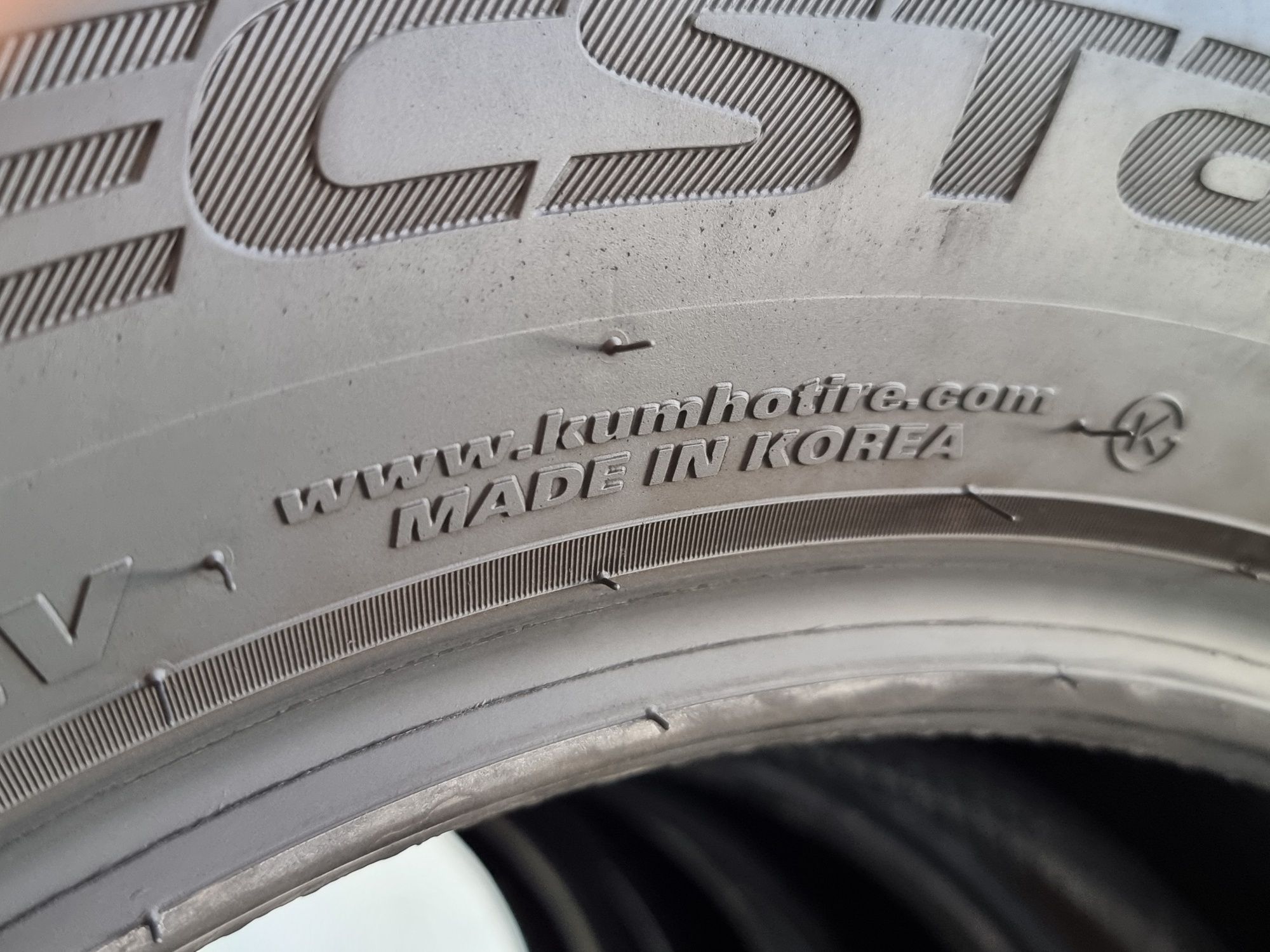 "Dot 22" 205/60/16 Kumho 4Броя: 280лв 7мм