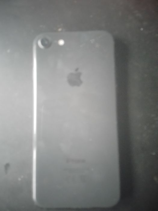 vând telefon iPhone 8 pentru piese