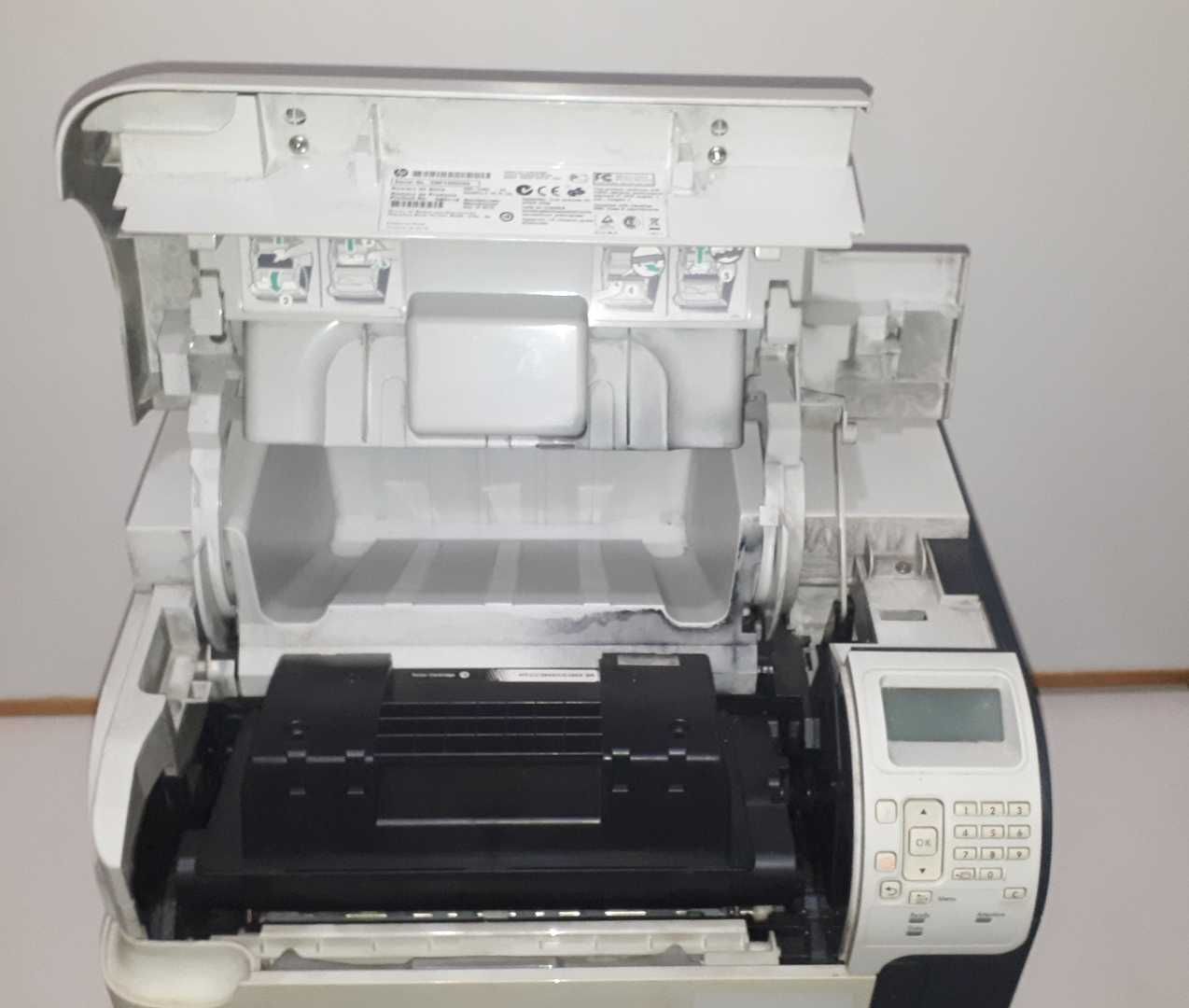 Принтер HP LaserJet p4015x със забележки