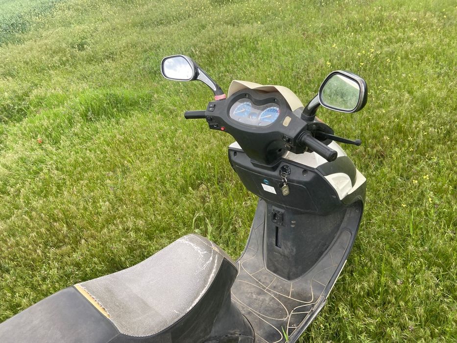 Vând scuter 4 timpi cu acte