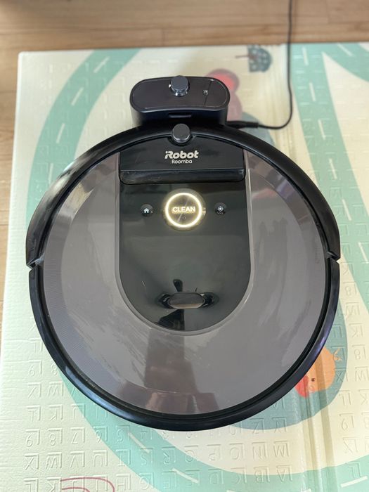 iRobot Roomba i7
