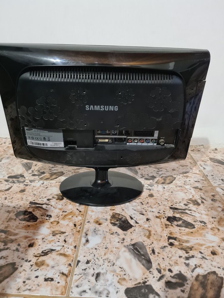 Монитор/телевизор Samsung