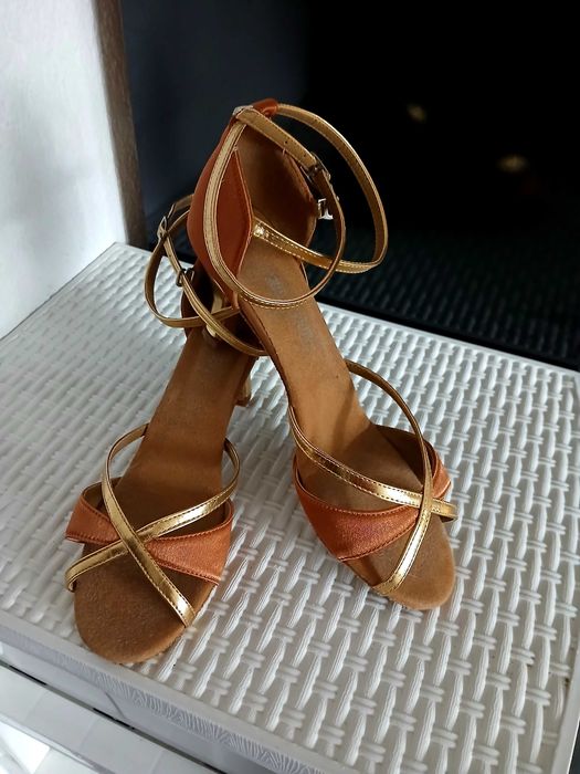 Дамски Обувки за латино танци