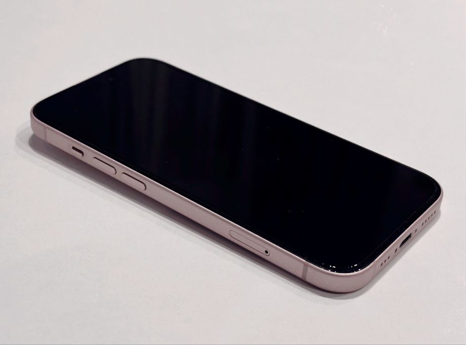 iPhone 15 Roz (Pink) 128GB Impecabil