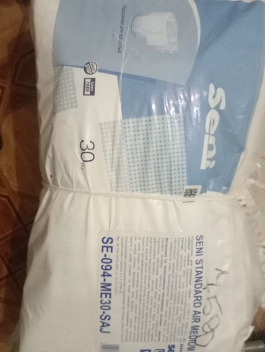 Памперсы Seni , новые упаковка 25 шт