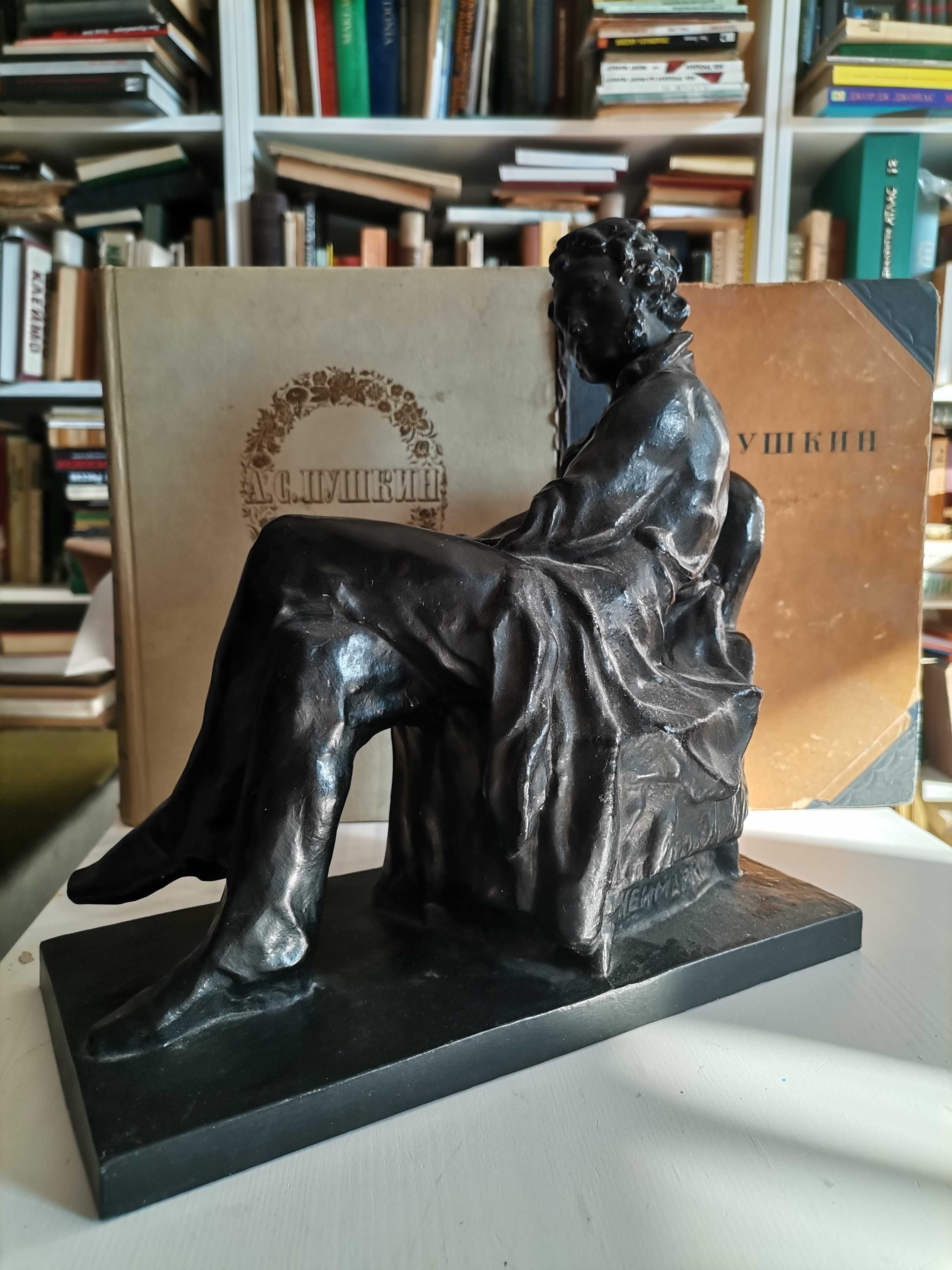 Метална скулптура на АС Пушкин