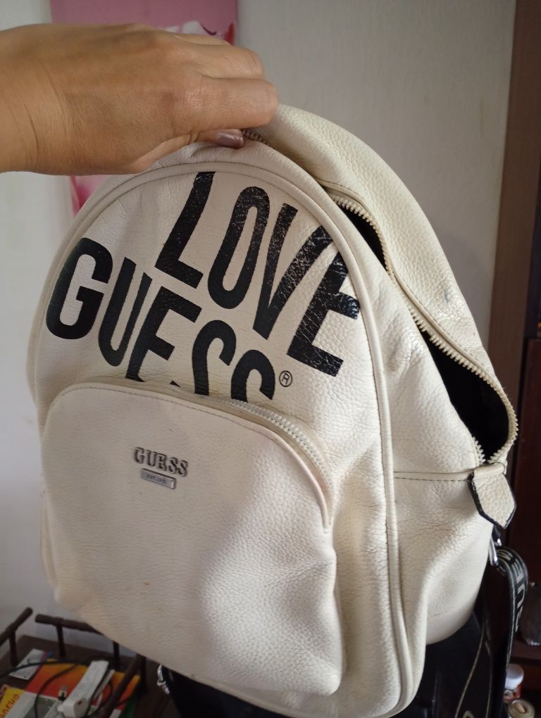 Ранички на Guess,Комплект 4 части-чанта,2 несесерчета,портмоне
