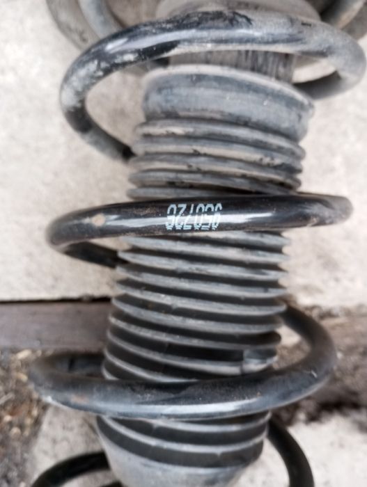 Vând arcuri Octavia 1