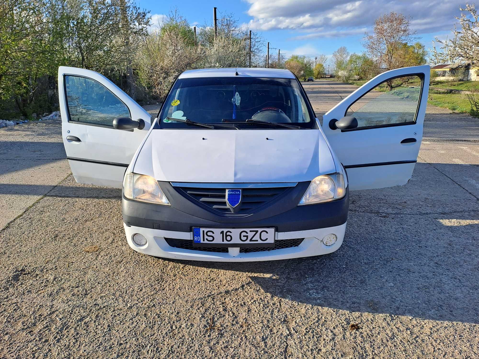 Vând Dacia Logan 14 mpi an 2005