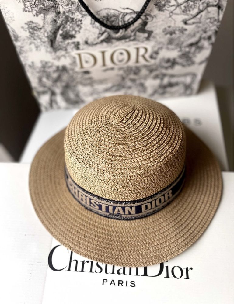 Pălărie Christian Dior perfectă de vară