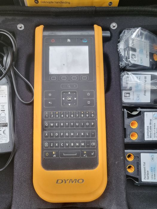 Dymo Xtl 300, cu geantă, încărcător și cartușe sigilate