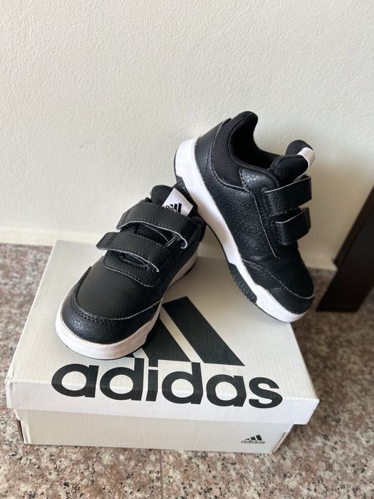 Маратонки Adidas