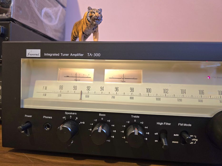 Sansui TA-300. Frumusețe Hi-Fi. Un vintage de calibru. Preț fix !