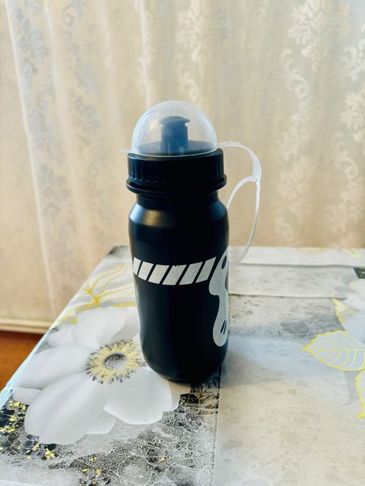 Продам новую бутылка для воды