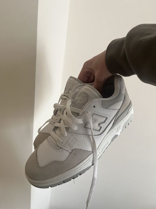 Чисто нови обувки на схема