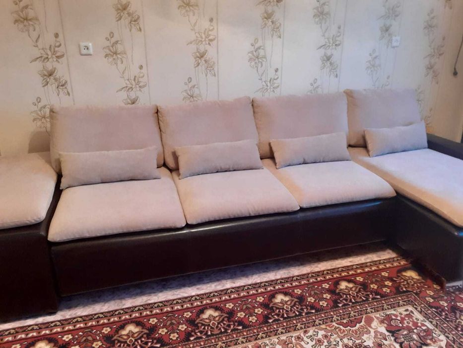 Продам диван раскладной, в хорошем состоянии.