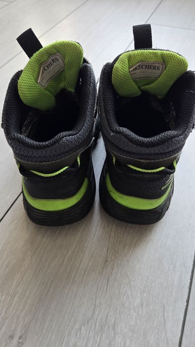 Ghetute Skechers marimea 30