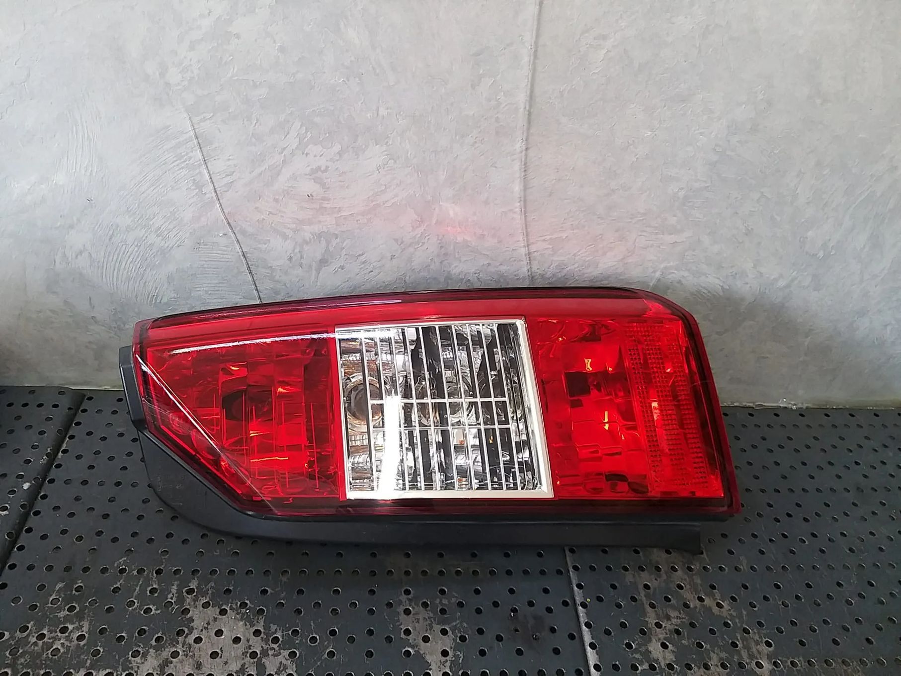Stop tripla lampa dreapta fiat idea 186 46829508dx