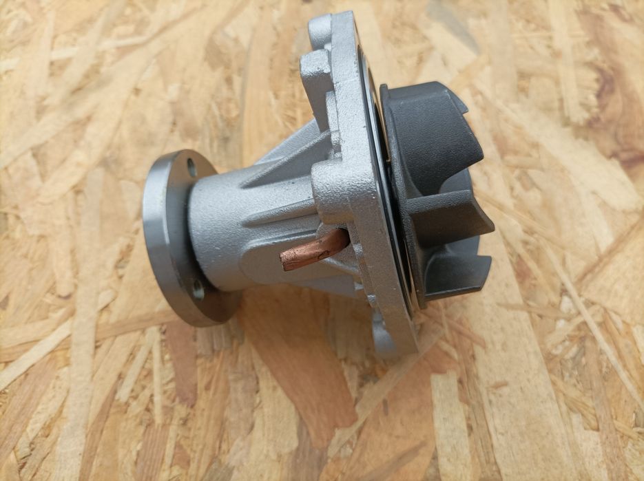 Продавам нова водна помпа