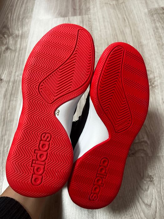 Маратонки Adidas