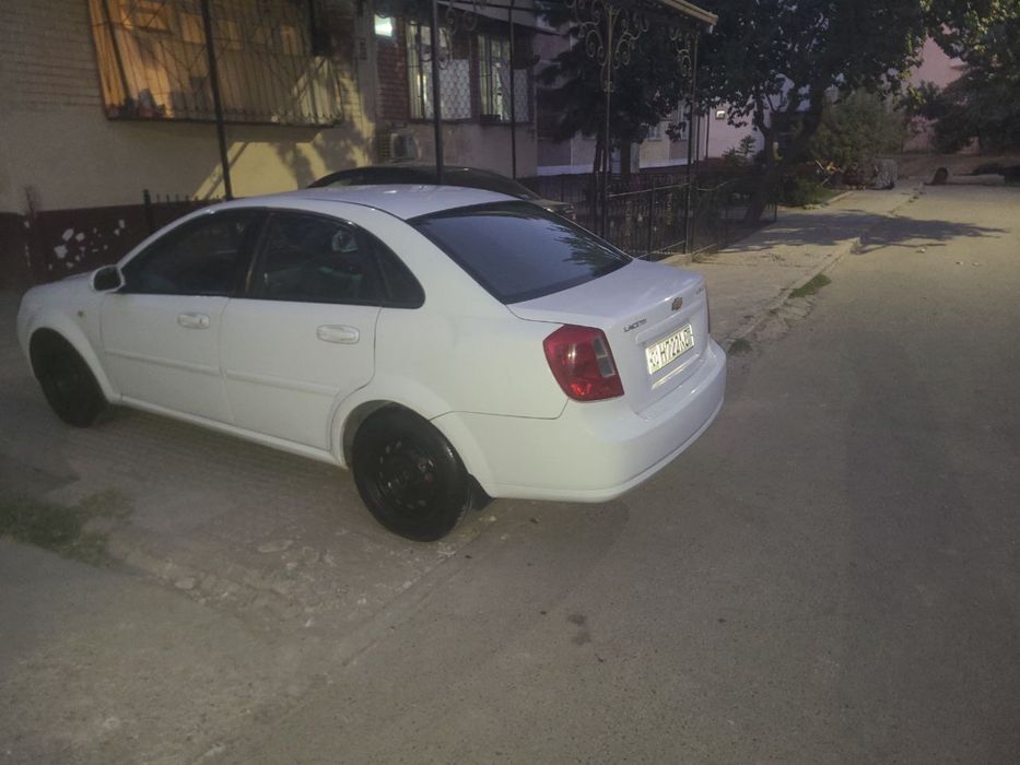 Lassti 2005 holat yaxw