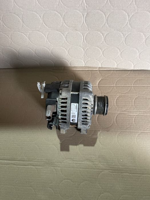 Alternator Peugeot 3008 II / 5008 II 1.5 Hdi 9835688980 an 2017-2024