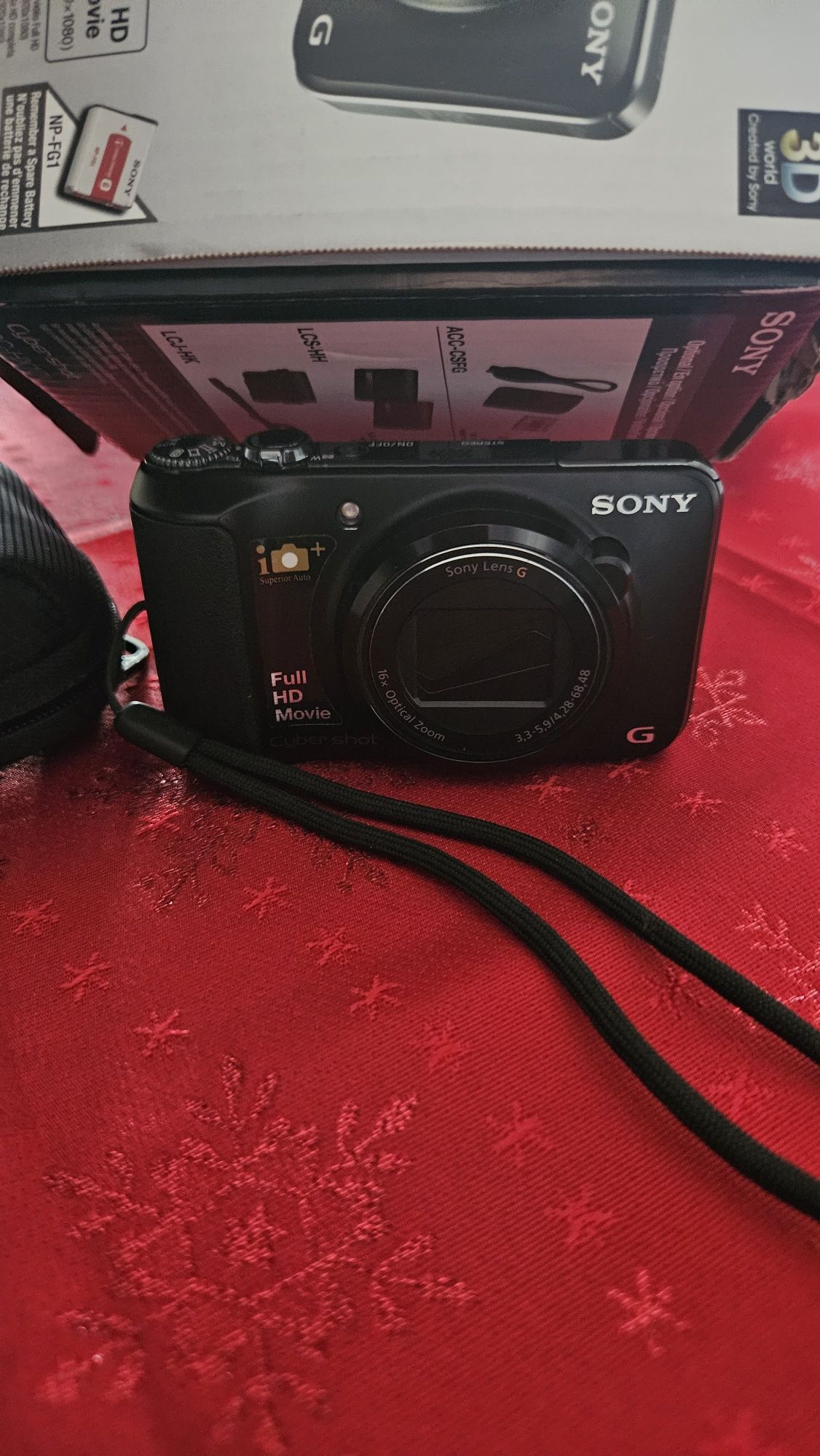 Продавам фотоапарат Sony