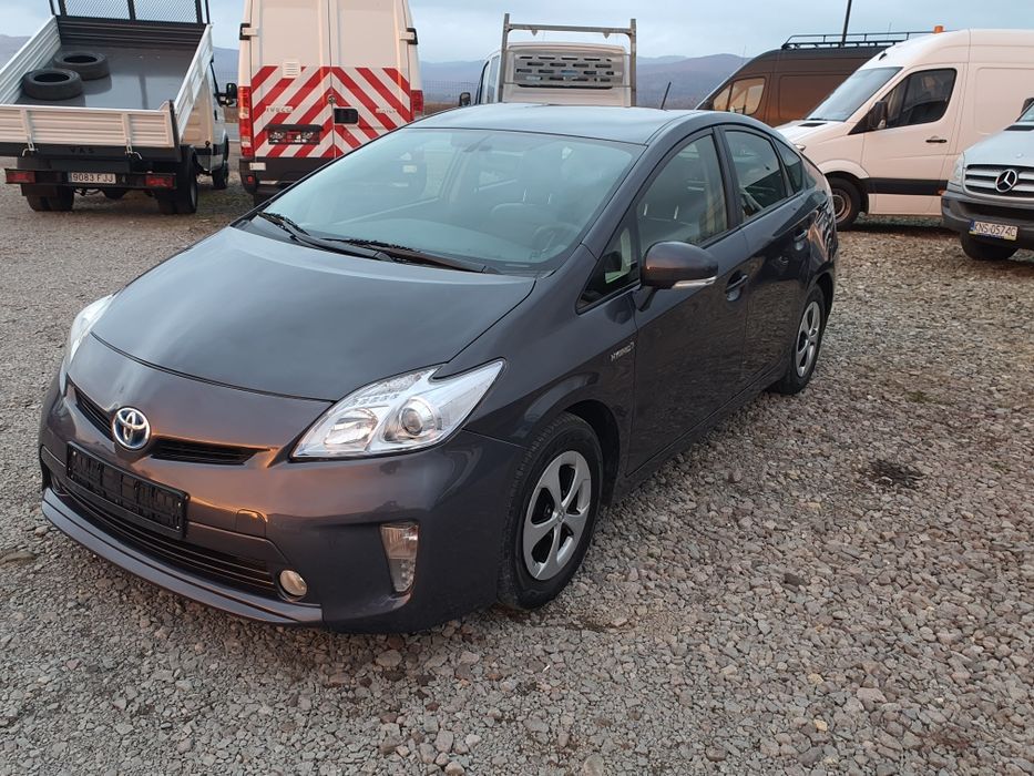 Toyota Prius Benzina +Hibrid   ideal petru Taxi/Bolt