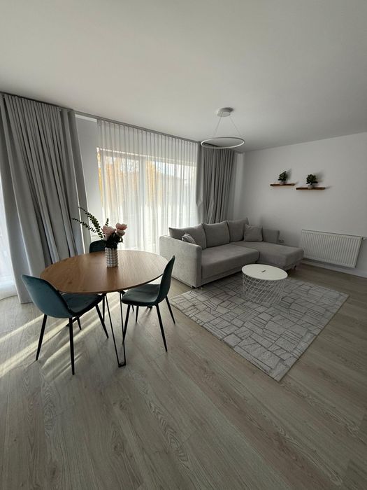 PF închiriez apartament cu 2 camere,61 mp utili, în cartierul Zorilor