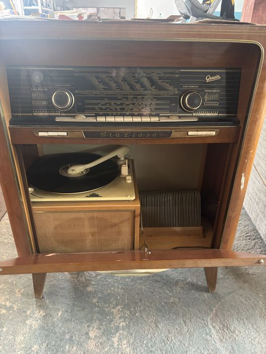 Cutie muzicala veche