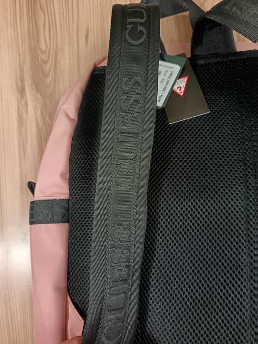 Нова Guess раница, оригинална