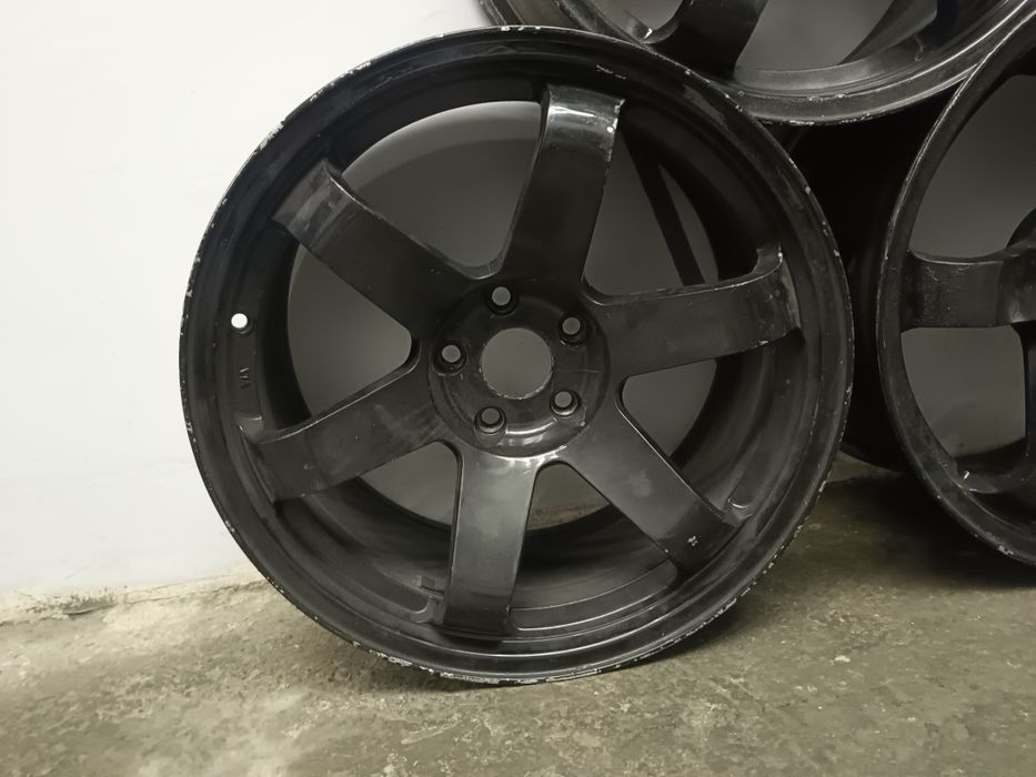 volk racing R18 J9 сотилади йоки обмен