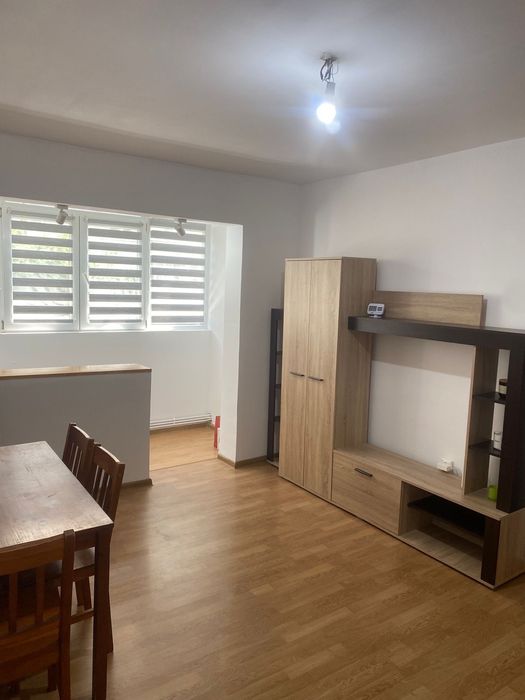 Ploiesti Vest 2 Strada Bahluiului 3 semidecomandate 67000 euro