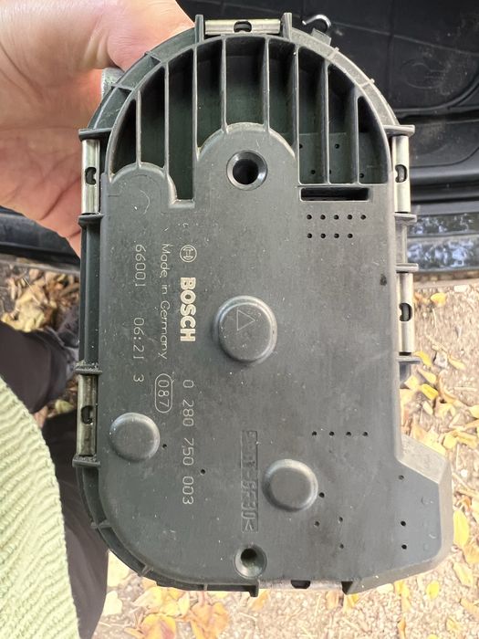 Maserati levante дроселова клапа