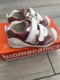 Adidasi Biomecanics 22