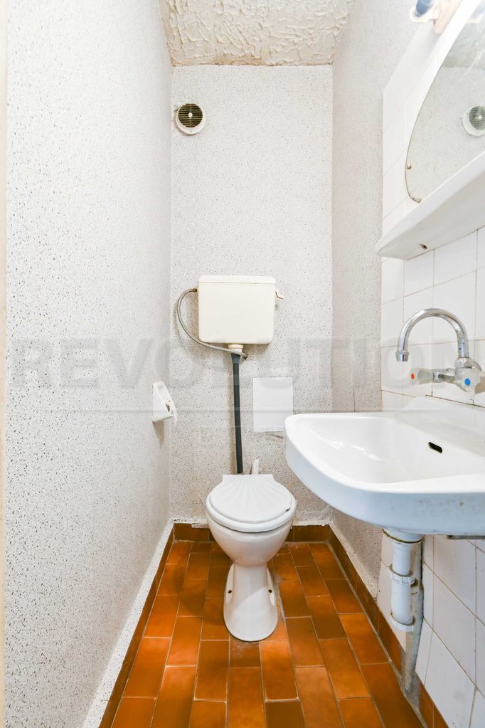 Продава се Четиристаен апартамент в София, Надежда 1 - 90 кв.м за 2289 €/кв.м - Снимка #13
