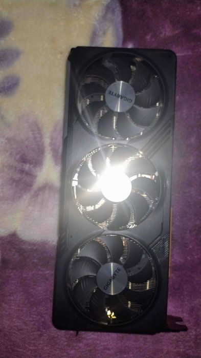 vand placa video 7700x folosita de 2 ori o vand pentru ca am facut upg