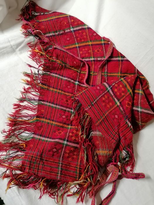 Родопски части от дамска носия (кърпа за кръста, чорапи, торба