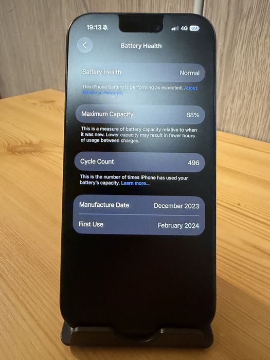 Apple iPhone 15 Pro 256GB Black Titanium + husa Spigen CADOU