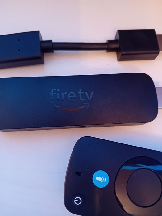Vând Fire TV Amazone
